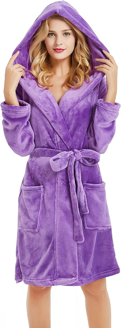 U2SKIIN Women's Hooded Fleece Robe - Cozy Short Plush Bathrobe for Spa and Relaxation